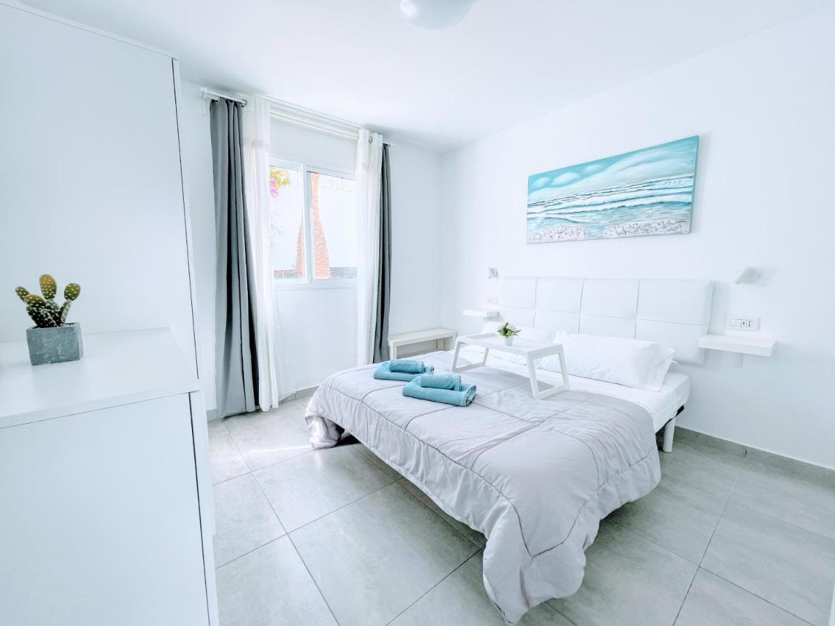 Blue Island Pool View & Wi-Fi By Irent Fuerteventura Appartement Corralejo Buitenkant foto