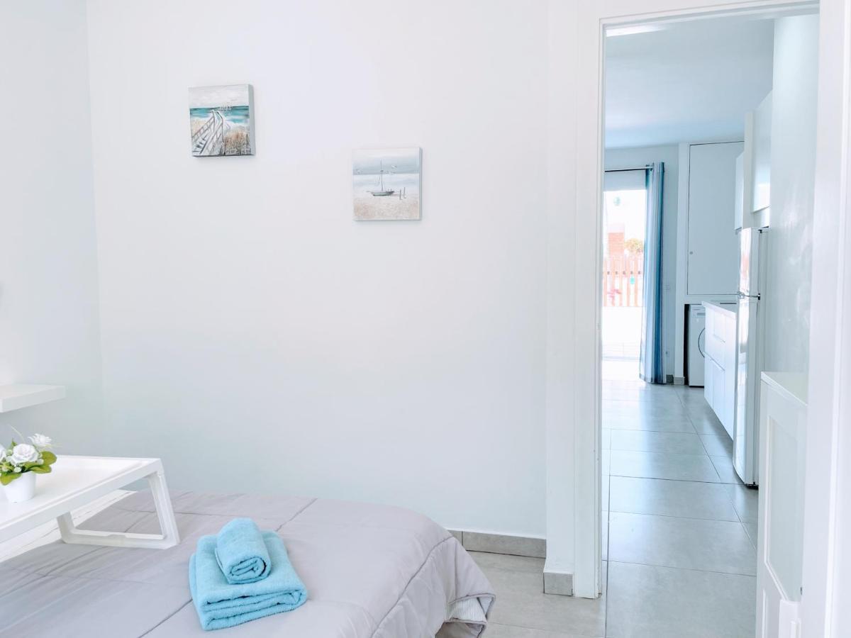 Blue Island Pool View & Wi-Fi By Irent Fuerteventura Appartement Corralejo Buitenkant foto