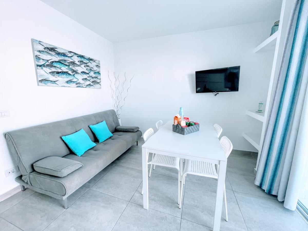Blue Island Pool View & Wi-Fi By Irent Fuerteventura Appartement Corralejo Buitenkant foto