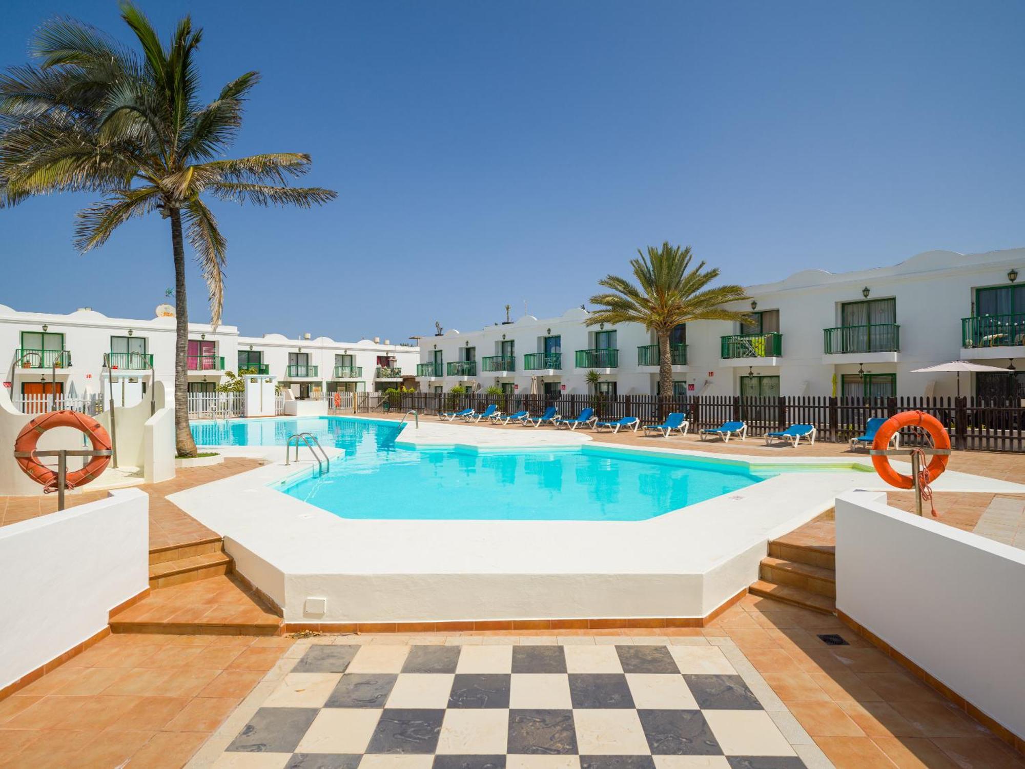 Blue Island Pool View & Wi-Fi By Irent Fuerteventura Appartement Corralejo Buitenkant foto