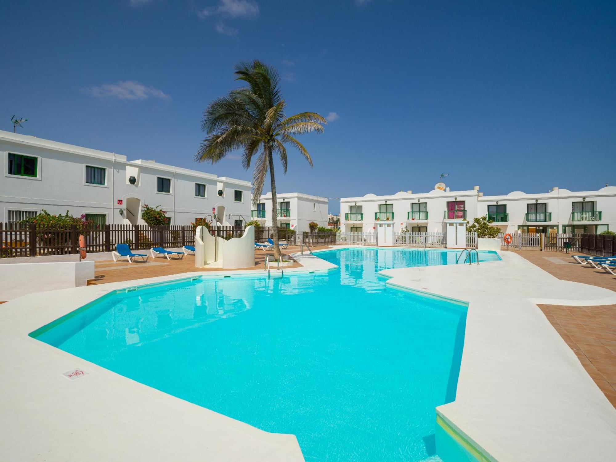 Blue Island Pool View & Wi-Fi By Irent Fuerteventura Appartement Corralejo Buitenkant foto