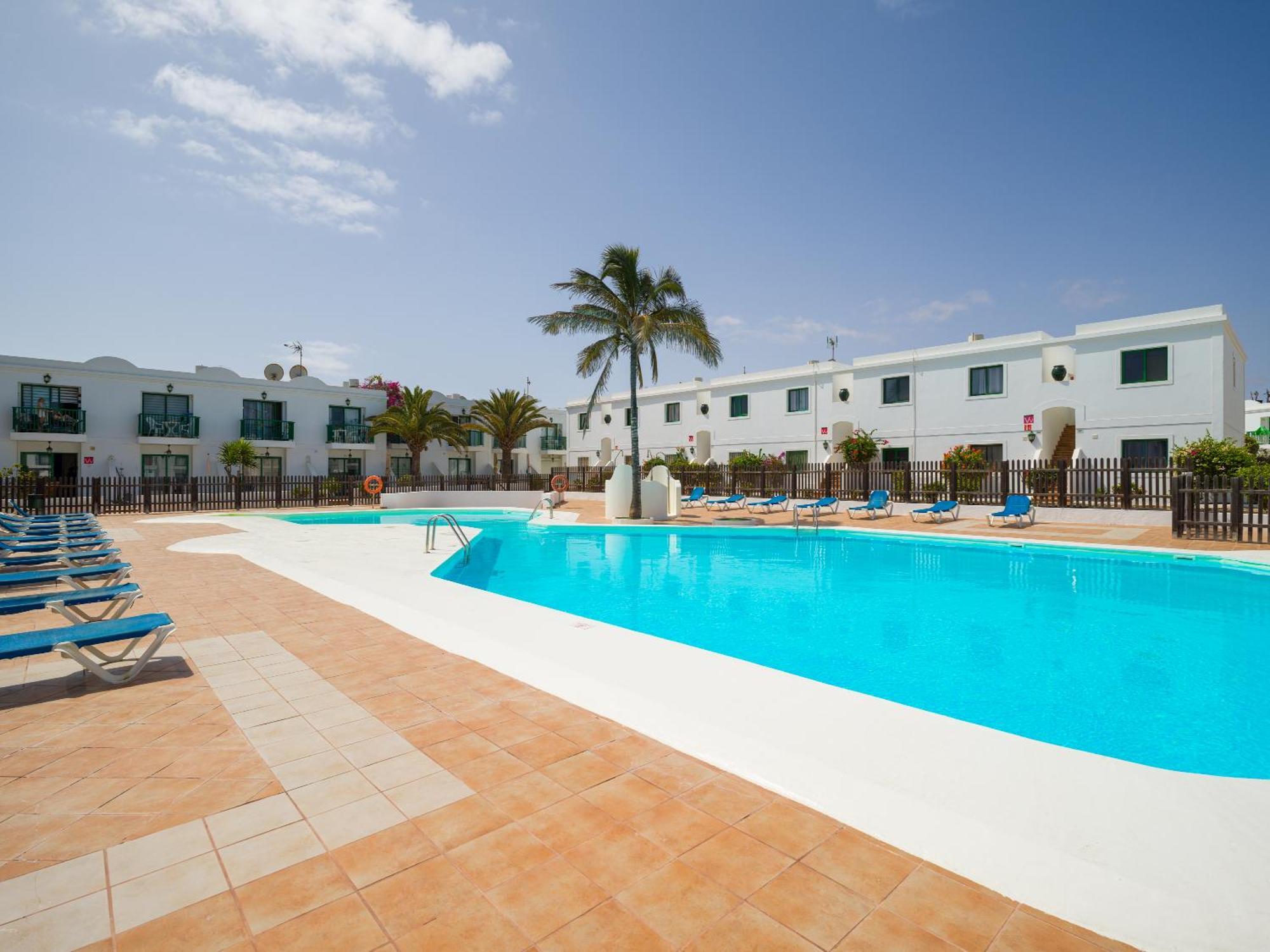 Blue Island Pool View & Wi-Fi By Irent Fuerteventura Appartement Corralejo Buitenkant foto